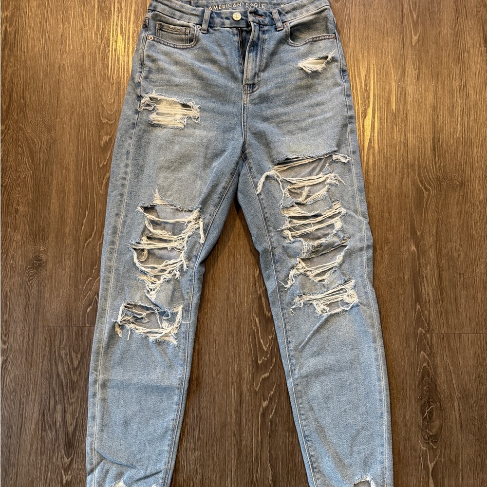 American Eagle Outfitters Light Blue Distressed Mom Jeans